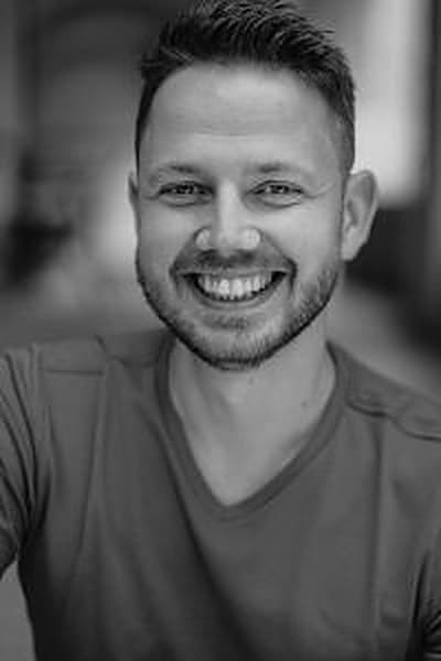 Simon, professeur de Salsa chez BailaBien